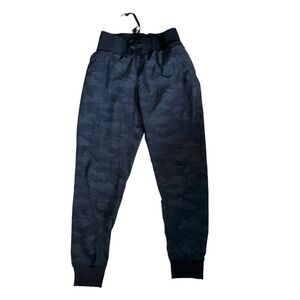 Kyodan Keep It Moving Sporty Jogger Sweatpants Black Gray Camo Print Knit S